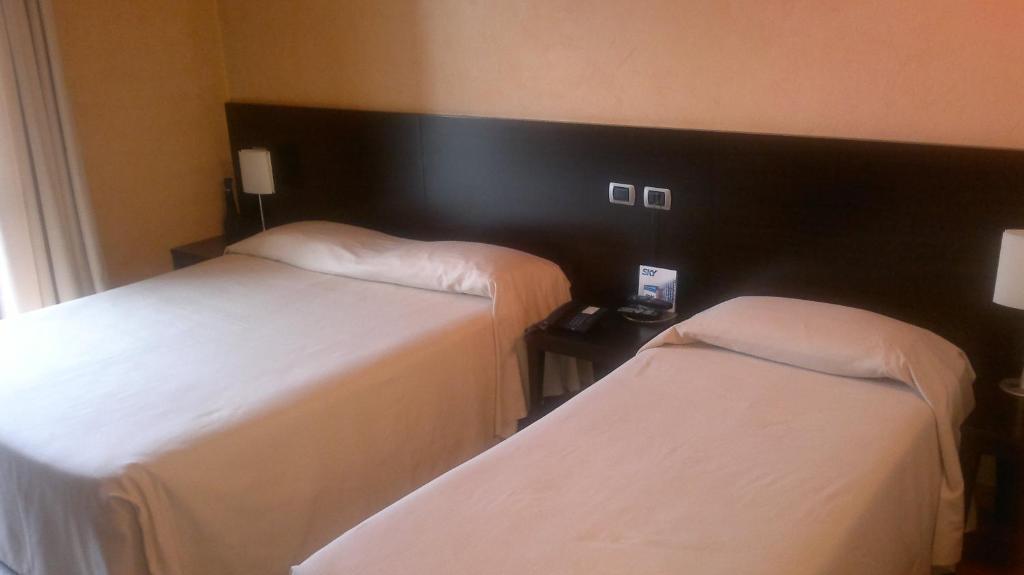 Hotel Aleramo Asti Room photo